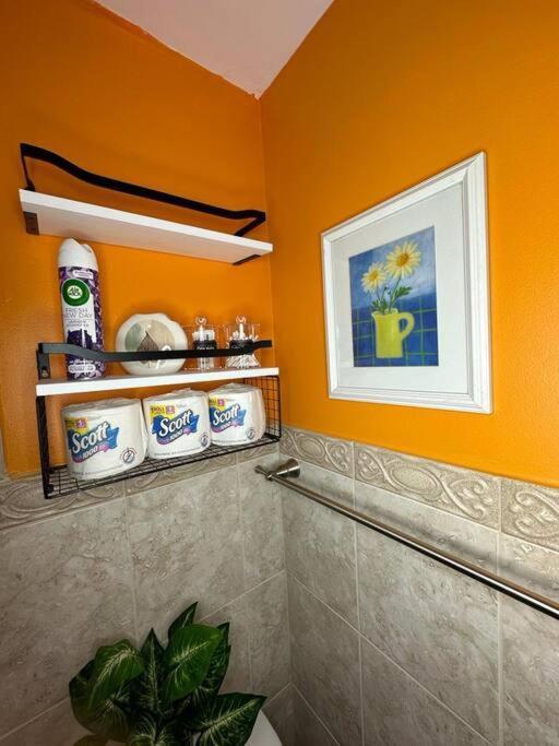Sleeps 3, Casa Tropical In Miamiアパートメント エクステリア 写真