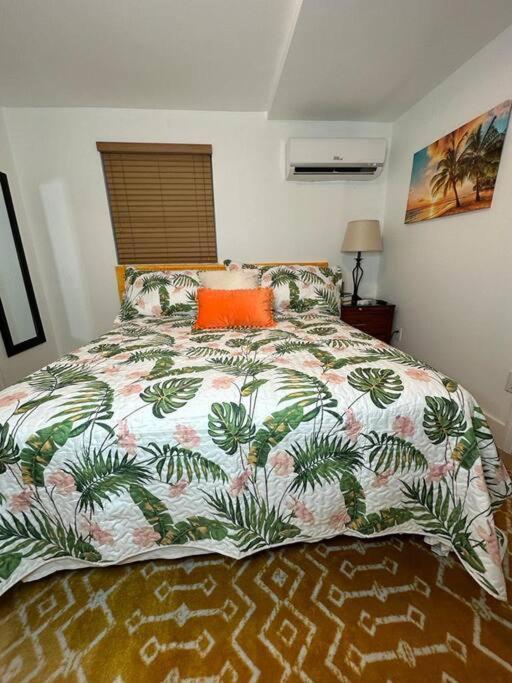 Sleeps 3, Casa Tropical In Miamiアパートメント エクステリア 写真